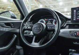 Подержанный автомобиль Audi A4 allroad 2020 года (26 фото)
