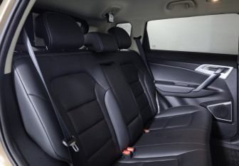 Подержанный автомобиль Geely Atlas 2020 года (13 фото)