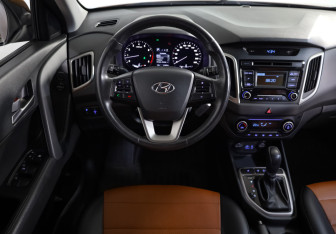 Подержанный автомобиль Hyundai Creta 2018 года (10 фото)