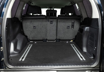 Подержанный автомобиль Toyota Land Cruiser Prado 2017 года (23 фото)