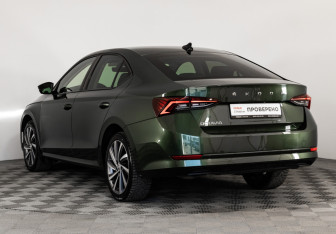 Подержанный автомобиль Skoda Octavia Liftback 2021 года (8 фото)