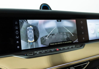 Подержанный автомобиль Voyah Free 2022 года (16 фото)