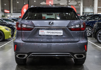Подержанный автомобиль Lexus RX 2019 года (10 фото)
