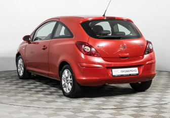 Подержанный автомобиль Opel Corsa 2008 года (7 фото)