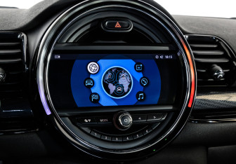 Подержанный автомобиль MINI Clubman Wagon 2019 года (16 фото)