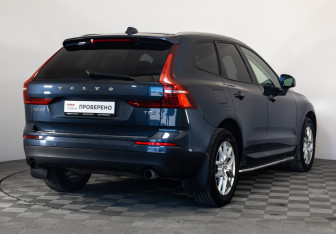 Подержанный автомобиль Volvo XC60 2021 года (5 фото)
