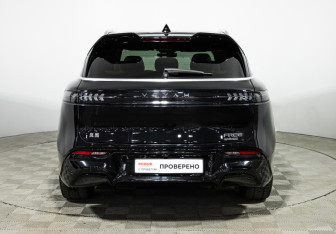 Подержанный автомобиль Voyah Free 2023 года (6 фото)