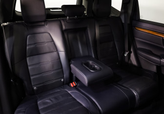 Подержанный автомобиль Honda CR-V 2017 года (26 фото)