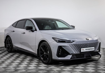 Подержанный автомобиль Changan UNI-V 2024 года (3 фото)