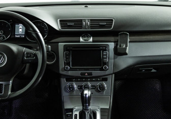Подержанный автомобиль Volkswagen Passat CC 2012 года (14 фото)