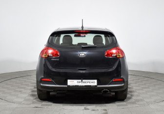 Подержанный автомобиль Kia Ceed Hatchback 2015 года (6 фото)