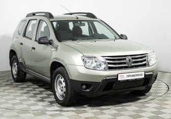 Подержанный автомобиль Renault Duster 2014 года (3 фото)