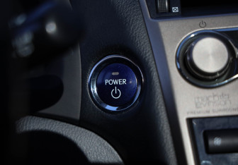 Подержанный автомобиль Lexus RX 2014 года (16 фото)