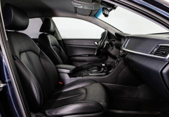 Подержанный автомобиль Kia Optima Sedan 2019 года (22 фото)