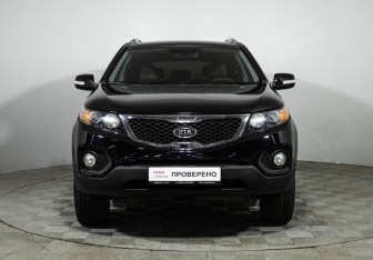 Подержанный автомобиль Kia Sorento 2012 года (2 фото)