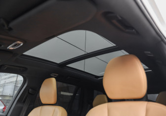 Подержанный автомобиль Volvo XC90 2019 года (28 фото)