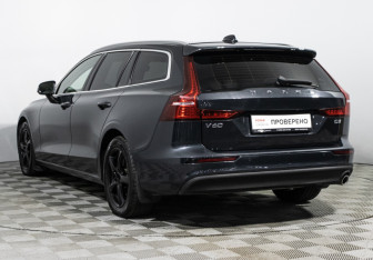 Подержанный автомобиль Volvo V60 2019 года (7 фото)