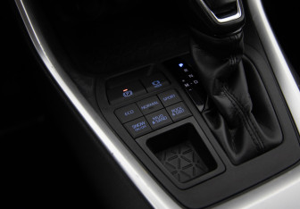Подержанный автомобиль Toyota RAV4 2019 года (15 фото)