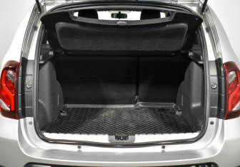 Подержанный автомобиль Renault Duster 2016 года (19 фото)