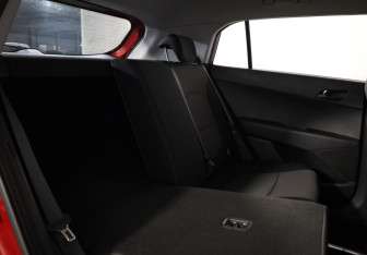 Подержанный автомобиль Hyundai Creta 2017 года (14 фото)