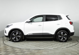 Подержанный автомобиль Chery Tiggo 4 Pro 2024 года (8 фото)