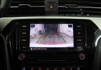 Подержанный автомобиль Volkswagen Passat Sedan 2020 года (15 фото)