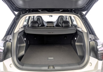 Новый Hongqi HS3 2025 (8 фото)