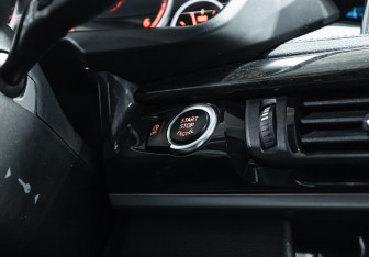Подержанный автомобиль BMW X6 2019 года (22 фото)