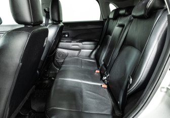 Подержанный автомобиль Mitsubishi ASX 2014 года (10 фото)