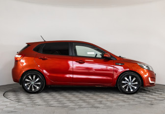 Подержанный автомобиль Kia Rio Hatchback 2013 года (4 фото)