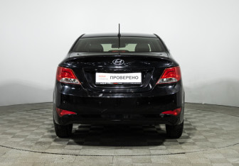 Подержанный автомобиль Hyundai Solaris Sedan 2015 года (6 фото)