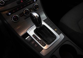 Подержанный автомобиль Volkswagen Passat Sedan 2012 года (14 фото)