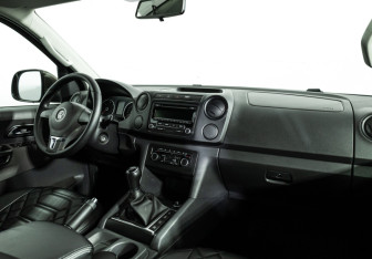 Подержанный автомобиль Volkswagen Amarok 2013 года (9 фото)