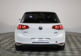Подержанный автомобиль Volkswagen Golf Hatchback 2014 года (6 фото)