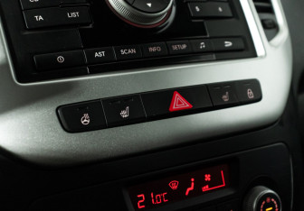 Подержанный автомобиль Kia Venga 2016 года (16 фото)