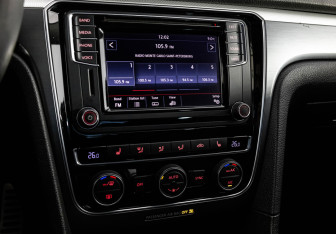 Подержанный автомобиль Volkswagen Passat Sedan 2017 года (20 фото)