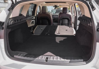 Подержанный автомобиль BMW X1 2024 года (33 фото)