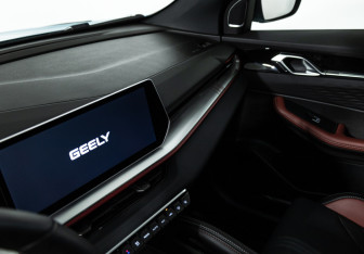 Подержанный автомобиль Geely Coolray 2023 года (23 фото)