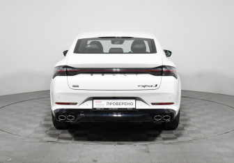 Подержанный автомобиль Geely Preface 2024 года (6 фото)