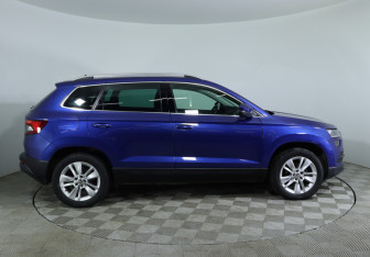 Подержанный автомобиль Skoda Karoq 2020 года (4 фото)
