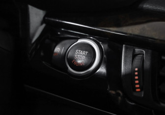 Подержанный автомобиль BMW X5 2013 года (21 фото)