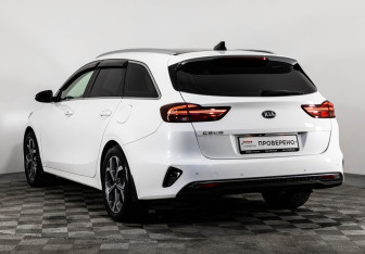 Подержанный автомобиль Kia Ceed Wagon 2019 года (8 фото)