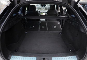 Подержанный автомобиль Land Rover Range Rover Velar 2019 года (36 фото)