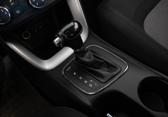 Подержанный автомобиль Kia Ceed Hatchback 2013 года (12 фото)