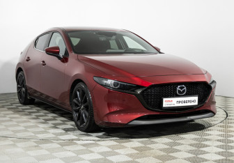 Подержанный автомобиль Mazda 3 Hatchback 2019 года (3 фото)