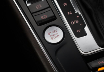 Подержанный автомобиль Audi Q5 2014 года (17 фото)