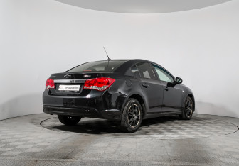 Подержанный автомобиль Chevrolet Cruze Sedan 2013 года (5 фото)