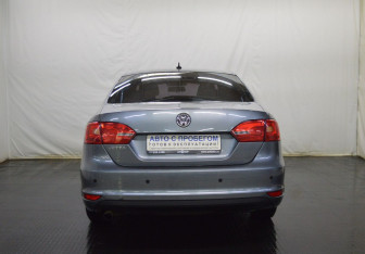 Подержанный автомобиль Volkswagen Jetta Sedan 2014 года (6 фото)