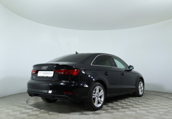 Подержанный автомобиль Audi A3 Sedan 2020 года (5 фото)