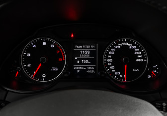 Подержанный автомобиль Audi Q5 2013 года (20 фото)